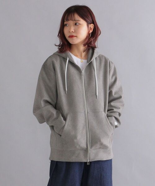 SHIPS（シップス）の「【WEB限定】SHIPS: ワンポイント ロゴ ワッペン フェイクスエード ジップ パーカー（パーカー・メンズ・ライトブルー/ベージュ/グレー・SMALL/MEDIUM/LARGE/X-LARGE）」の8枚目の写真