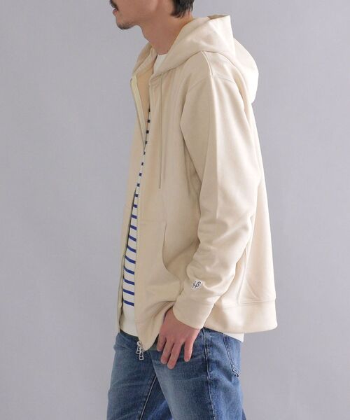 SHIPS（シップス）の「【WEB限定】SHIPS: ワンポイント ロゴ ワッペン フェイクスエード ジップ パーカー（パーカー・メンズ・ライトブルー/ベージュ/グレー・SMALL/MEDIUM/LARGE/X-LARGE）」の12枚目の写真