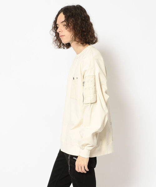 AVIREX(アヴィレックス)の「【TYPE BLUE/タイプ ブルー】デニム ポケット クルーネック スウェット / DENIM POCKET CREW NECK SWEAT / アヴィレックス / AVIREX(スウェット・メンズ・ナチュラル/ネイビー・MEDIUM/LARGE/XX-LARGE/X-LARGE)」の4枚目の写真