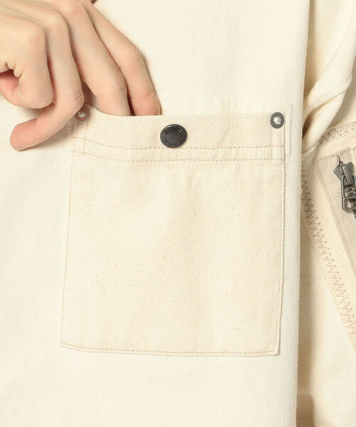 AVIREX(アヴィレックス)の「【TYPE BLUE/タイプ ブルー】デニム ポケット クルーネック スウェット / DENIM POCKET CREW NECK SWEAT / アヴィレックス / AVIREX(スウェット・メンズ・ナチュラル/ネイビー・MEDIUM/LARGE/XX-LARGE/X-LARGE)」の14枚目の写真