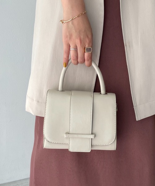 DISCOAT(ディスコート)の「ベルト使いミニショルダーバッグ(ショルダーバッグ・レディース・ブラック/ベージュ/グリーン/ブラウン・FREE)」の19枚目の写真