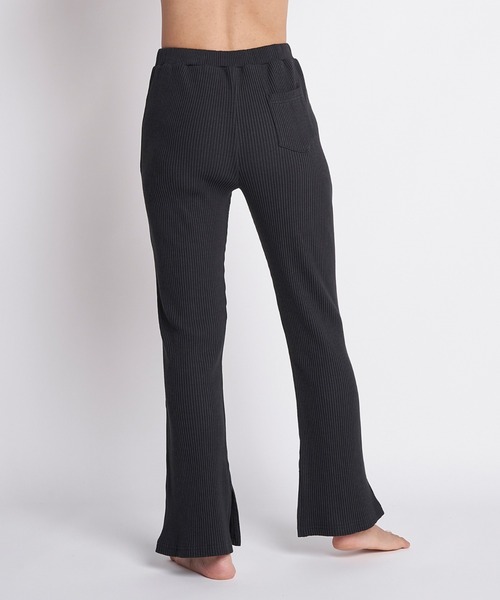 ROXY(ロキシー)の「JOYFUL/ロキシーリブフレアパンツ(その他パンツ・レディース・ブラック/ベージュ・SMALL/MEDIUM/LARGE)」の4枚目の写真
