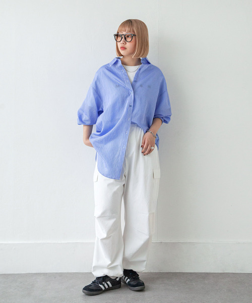 Chillfar（チルファー）の「シアーストライプビッグシャツ（シャツ/ブラウス・レディース・ミント/サックスブルー/パープル/イエロー/ブルー/ライトパープル/ベージュ/グリーン/グレー・LARGE/MEDIUM）」の12枚目の写真