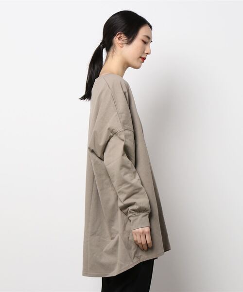 HONEYSUCKLE ROSE（ハニーサックルローズ）の「【HONEYSUCKLE ROSE】バックスリットビッグロンＴ（Tシャツ/カットソー・レディース・ブラック/オフホワイト/ベージュ・L）」の5枚目の写真