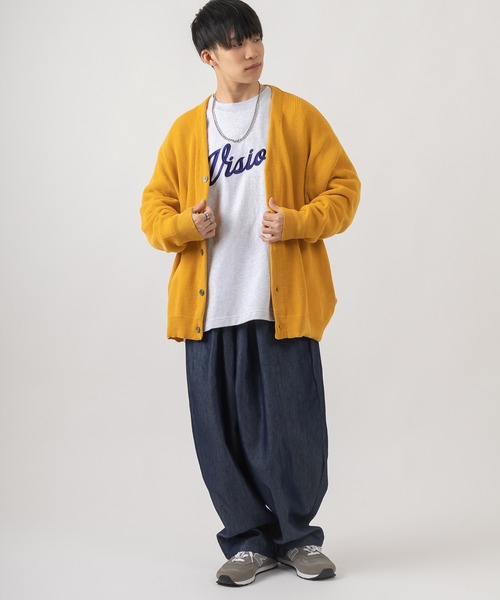 VISION STREET WEAR(ヴィジョンストリートウェア)の「【VISION STREET WEAR/ヴィジョンストリートウェア】アームプリントカレッジロゴ刺繍ロンT/ビッグシルエット(Tシャツ/カットソー・メンズ・ホワイト/アッシュグレー/ネイビー/グリーン・M/L/XL)」の10枚目の写真