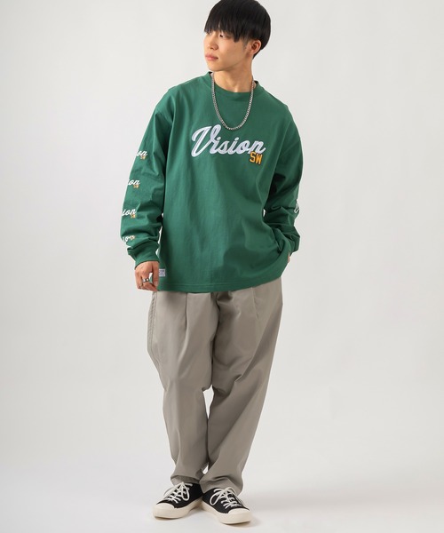 VISION STREET WEAR(ヴィジョンストリートウェア)の「【VISION STREET WEAR/ヴィジョンストリートウェア】アームプリントカレッジロゴ刺繍ロンT/ビッグシルエット(Tシャツ/カットソー・メンズ・ホワイト/アッシュグレー/ネイビー/グリーン・M/L/XL)」の12枚目の写真