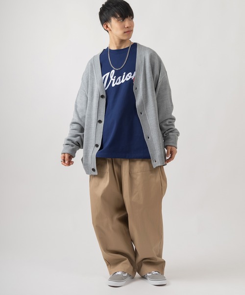 VISION STREET WEAR(ヴィジョンストリートウェア)の「【VISION STREET WEAR/ヴィジョンストリートウェア】アームプリントカレッジロゴ刺繍ロンT/ビッグシルエット(Tシャツ/カットソー・メンズ・ホワイト/アッシュグレー/ネイビー/グリーン・M/L/XL)」の16枚目の写真