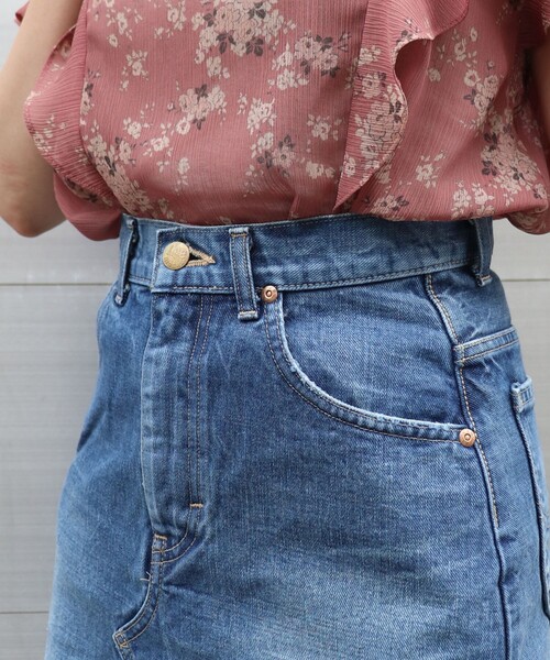 DEICY（デイシー）の「ＬＥＥ　ｓｉｄｅ　ｓｌｉｔ　ｒｅｍａｋｅ　ｓｋｉｒｔｓ（デニムスカート・レディース・ブルー系その他・000/0）」の3枚目の写真