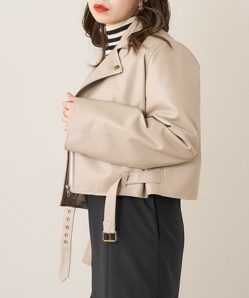 Chico(チコ)の「ショート丈デザインライダースジャケット(ライダースジャケット・レディース・ブラック/ライトベージュ・FREE)」の13枚目の写真