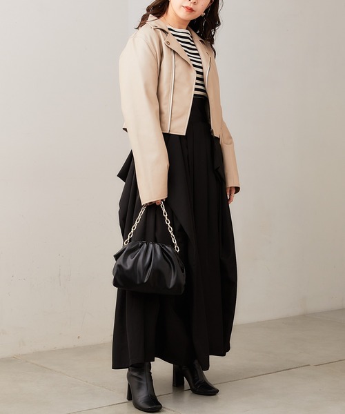 Chico(チコ)の「ショート丈デザインライダースジャケット(ライダースジャケット・レディース・ブラック/ライトベージュ・FREE)」の16枚目の写真