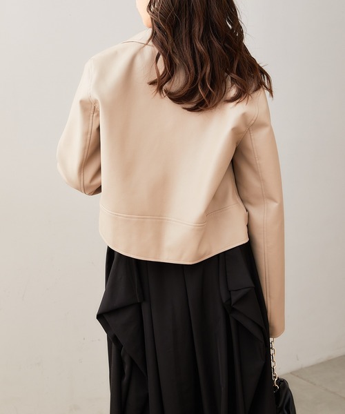 Chico(チコ)の「ショート丈デザインライダースジャケット(ライダースジャケット・レディース・ブラック/ライトベージュ・FREE)」の20枚目の写真