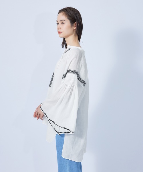 ROPE'（ロペ）の「【秋にも使える】ラミー刺繍カフタンチュニックブラウス（シャツ/ブラウス・レディース・ホワイト/ブラック・38）」の13枚目の写真