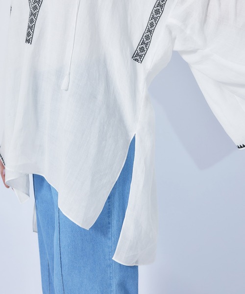 ROPE'（ロペ）の「【秋にも使える】ラミー刺繍カフタンチュニックブラウス（シャツ/ブラウス・レディース・ホワイト/ブラック・38）」の9枚目の写真