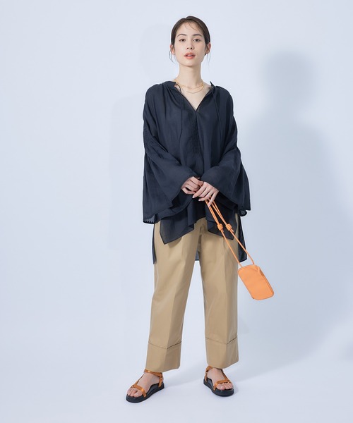 ROPE'（ロペ）の「【秋にも使える】ラミー刺繍カフタンチュニックブラウス（シャツ/ブラウス・レディース・ホワイト/ブラック・38）」の6枚目の写真