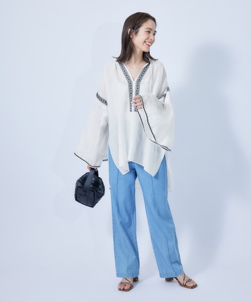 ROPE'（ロペ）の「【秋にも使える】ラミー刺繍カフタンチュニックブラウス（シャツ/ブラウス・レディース・ホワイト/ブラック・38）」の5枚目の写真