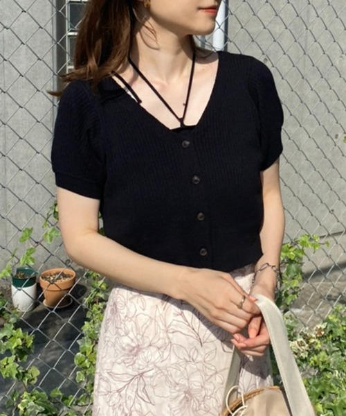 one after another NICE CLAUP(ワンアフターアナザーナイスクラップ)の「ホルターキャミSETニット(ニット/セーター・レディース・オフホワイト/ブラック/ミント/ブルー・FREE)」の3枚目の写真