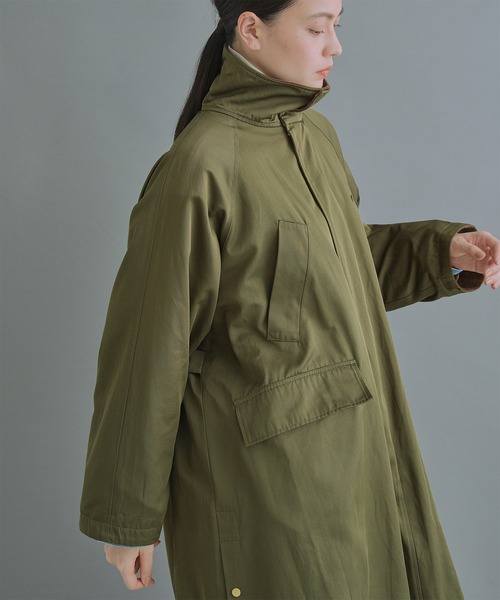 kha:ki（カーキ）の「「KHA:KI / カーキ」STAND COLLAR COAT（ダウンジャケット/コート・レディース・カーキ/ブルーグレー・1/2）」の2枚目の写真