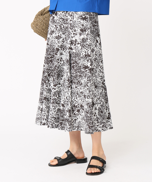 IENA（イエナ）の「パネルフレアボリュームスカート（スカート・レディース・ベージュ/ブラウン・38/36/34）」の5枚目の写真