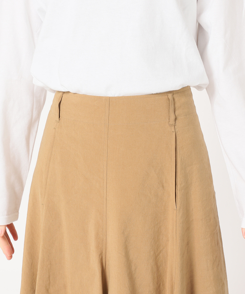IENA（イエナ）の「パネルフレアボリュームスカート（スカート・レディース・ベージュ/ブラウン・38/36/34）」の19枚目の写真
