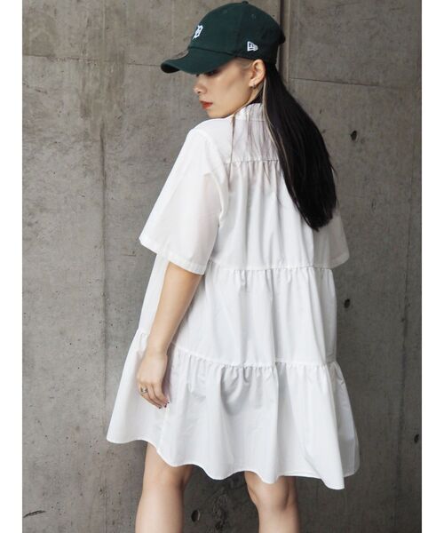 EVRIS（エヴリス）の「ティアードハーフスリーブミニワンピース（ワンピース・レディース・ホワイト/オレンジ/ブルー・FREE）」の14枚目の写真