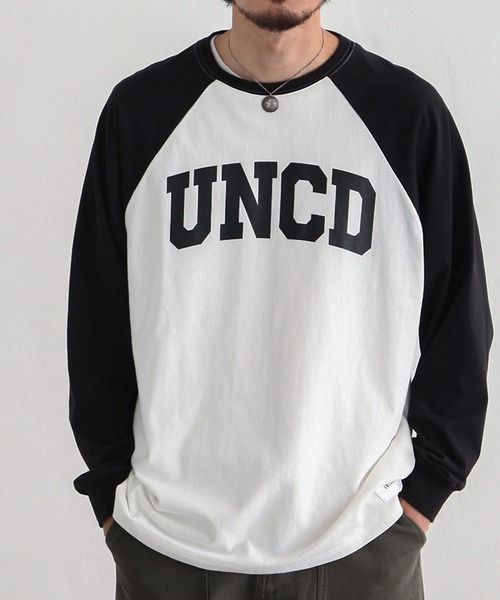 UNCORD(アンコード)の「【UNCORD】LOOSE RAGLAN T-SHIRT/プリントラグランロングスリーブTシャツ(Tシャツ/カットソー・レディース・ホワイト×グリーン/ホワイト×ブルー/ホワイト×ブラック/オートミール/ホワイト系/ホワイト系1/ホワイト系2/アイボリー系・MEDIUM/LARGE/X-LARGE)」の5枚目の写真