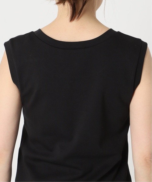 Noble（ノーブル）の「《追加3》スビンコットンスムースUネックTシャツ（Tシャツ/カットソー・レディース・ホワイト/チャコールグレー/ブラック/ブラウン・FREE）」の12枚目の写真