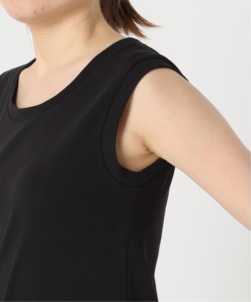 Noble（ノーブル）の「《追加3》スビンコットンスムースUネックTシャツ（Tシャツ/カットソー・レディース・ホワイト/チャコールグレー/ブラック/ブラウン・FREE）」の13枚目の写真