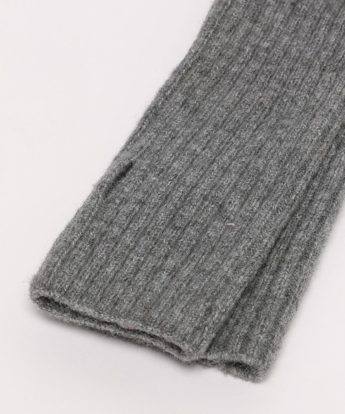 LOWRYS FARM（ローリーズファーム）の「アームウォーマー　122777（アームカバー・レディース・ブラウン/グレー/オレンジ/アイボリー/ホワイト×ブラック/グリーン/ブルー・FREE）」の17枚目の写真