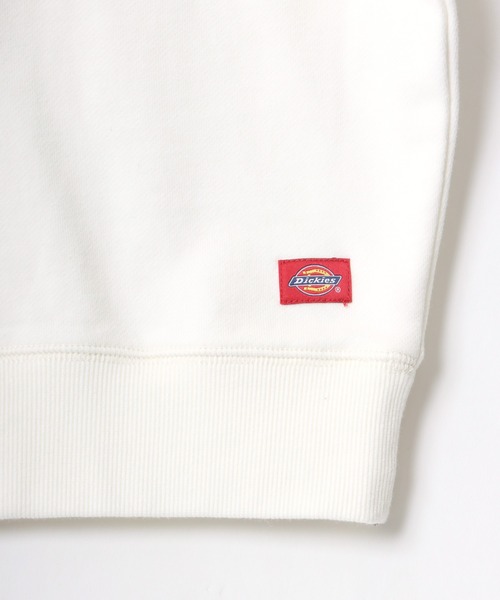 Dickies（ディッキーズ）の「Dickies/ディッキーズ 別注 オーバーサイズ 裏毛 ミニロゴ カレッジ ワンポイント刺繍 ハーフジップ スウェット トレーナー/長袖 トップス プルオーバー/レディース メンズ（スウェット・メンズ・ホワイト/アッシュグレー/ブラック/ダークグリーン/ネイビー/オートミール/グリーン系その他/スミクロ/ブラック系その他/グレー系その他・M/L/XL）」の17枚目の写真