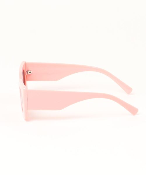 SPINNS（スピンズ）の「カラーフレームスクエアサングラス（サングラス・メンズ・ブラック×ブラック/ブラック系その他/グリーン系その他/ピンク系その他・ONESIZE）」の5枚目の写真