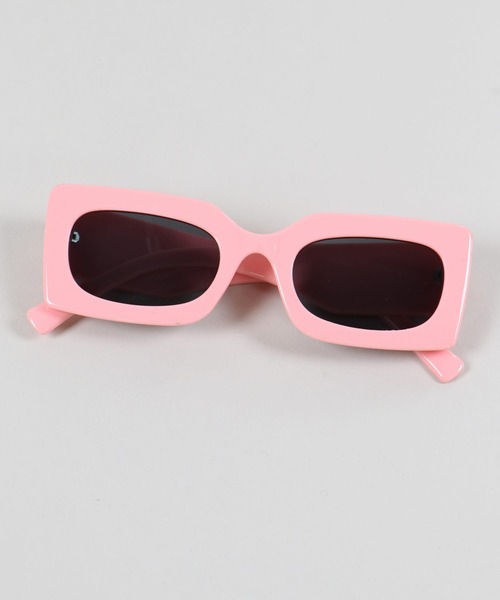 SPINNS（スピンズ）の「カラーフレームスクエアサングラス（サングラス・メンズ・ブラック×ブラック/ブラック系その他/グリーン系その他/ピンク系その他・ONESIZE）」の4枚目の写真