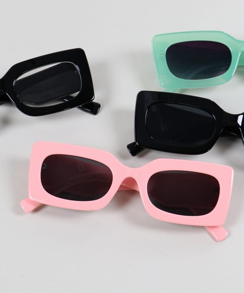 ブラック ピンクレンズ スクエアサングラス SPINNS（スピンズ）の「スクエアサングラス（サングラス）」 - WEAR