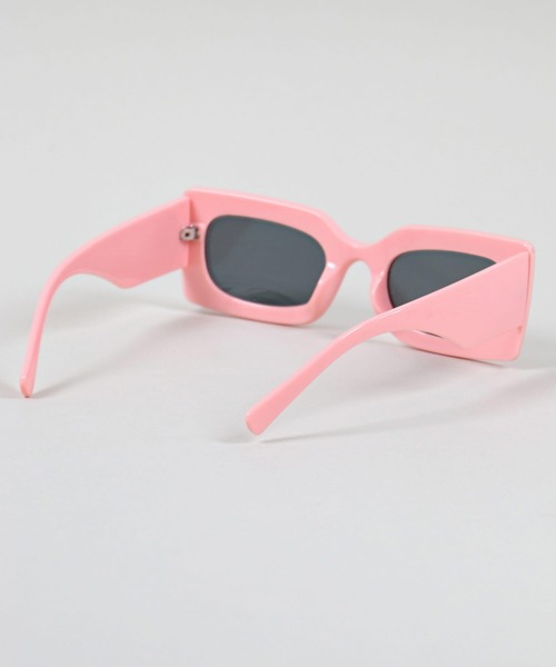 SPINNS（スピンズ）の「カラーフレームスクエアサングラス（サングラス・メンズ・ブラック×ブラック/ブラック系その他/グリーン系その他/ピンク系その他・ONESIZE）」の7枚目の写真