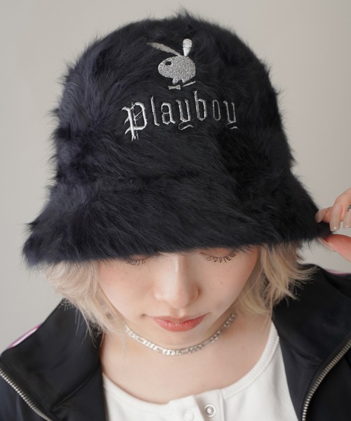 PLAYBOY（プレイボーイ）の「【PLAYBOY/プレイボーイ】ロゴ刺繍 フェイクファーバケットハット（ハット・レディース・ホワイト/ブラック・ONESIZE）」の4枚目の写真