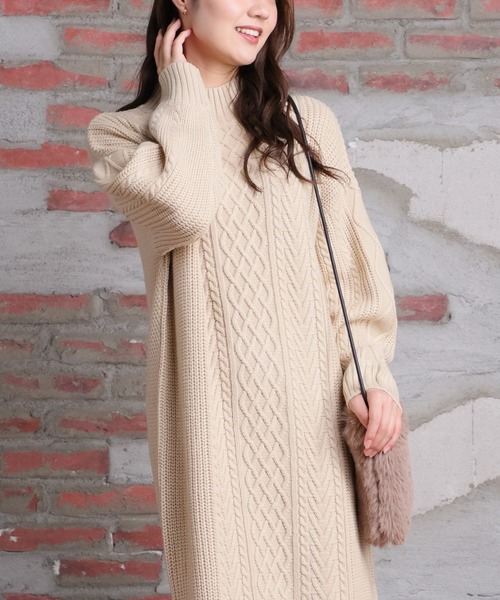 Honeys（ハニーズ）の「ハイネックワンピース（ワンピース・レディース・レッド/ブラック/ブルー/グリーン/ベージュ・L/M/S）」の9枚目の写真