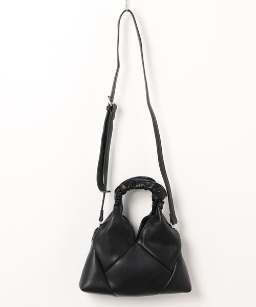 Riberry（リベリー）の「トライアングルミニバッグ（ショルダーバッグ・レディース・ホワイト/ブラック/シルバー/オフホワイト/ダークブラウン/アンティークゴールド・FREE）」の8枚目の写真