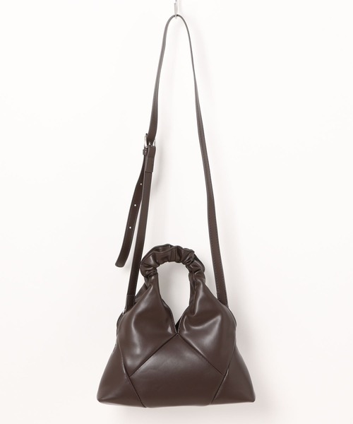 Riberry（リベリー）の「トライアングルミニバッグ（ショルダーバッグ・レディース・ホワイト/ブラック/シルバー/オフホワイト/ダークブラウン/アンティークゴールド・FREE）」の16枚目の写真