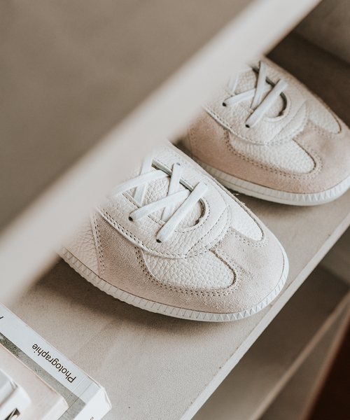 REPRODUCTION OF FOUND（リプロダクションオブファウンド）の「【REPRODUCTION OF FOUND】別注 ジャーマントレーナー（スニーカー・メンズ・ホワイト/ブラック・41/43/44/40/42）」の3枚目の写真