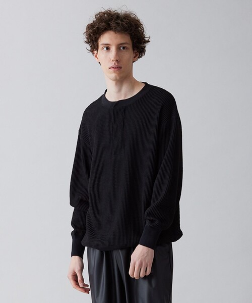 UNFILO(アンフィーロ)の「イージーケア ワッフル ヘンリーネック(Tシャツ/カットソー・メンズ・ライトグレー系/ブラック系・X-LARGE/LARGE/MEDIUM/SMALL)」の2枚目の写真