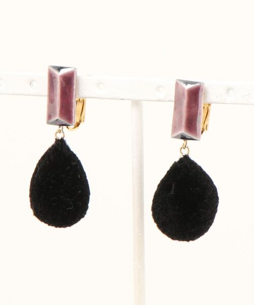 tone(トーン)の「【IRODORI】陶+keito earring(イヤリング・レディース・パープル・FREE)」の1枚目の写真
