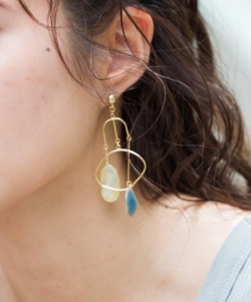 The Rule(ザルール)の「The Rule ザルール : See saw pieced earring : シーソー ピアス(ピアス(両耳用)・レディース・ブルー/グリーン/ブラウン・FREE)」の7枚目の写真