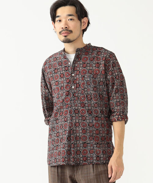 BEAMS PLUS（ビームスプラス）の「BEAMS PLUS / アジュラック プリント バンドカラー プルオーバー シャツ（シャツ/ブラウス・メンズ・ブルー/ブラック・L/M/S）」の5枚目の写真