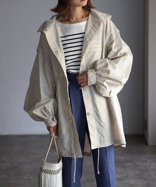 Bonjour Sagan（ボンジュールサガン）の「ドロストナイロンフーディー