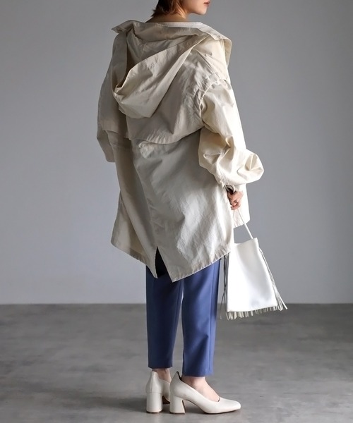 Bonjour Sagan（ボンジュールサガン）の「ドロストナイロンフーディー