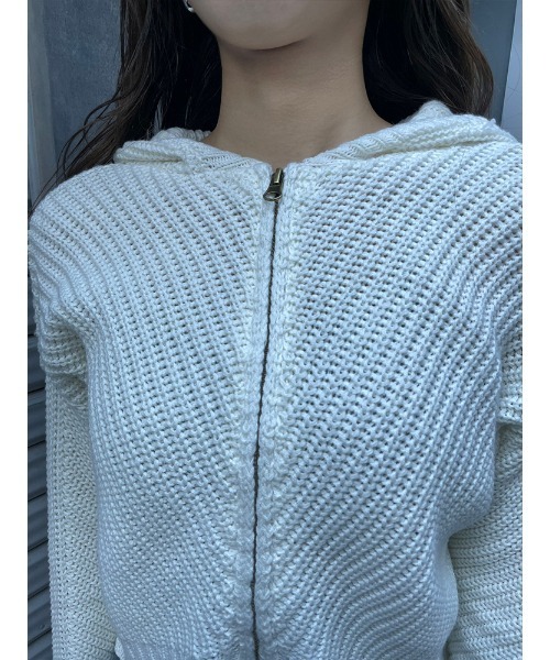 ENVYM（アンビー）の「ダメージクロップドＫＮＩＴ ＰＫ（ニット/セーター・レディース・ブラック/ブルー/ホワイト・FREE）」の20枚目の写真