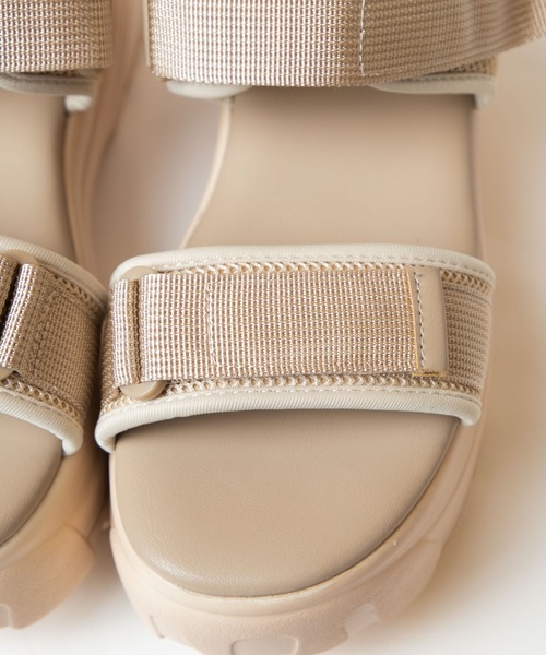 WEGO（ウィゴー）の「WEGO/ベルトスポーツサンダル（サンダル・レディース・ブラック/ライトベージュ/ホワイト・MEDIUM/LARGE）」の5枚目の写真