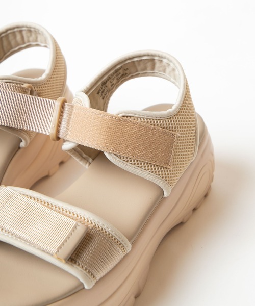 WEGO（ウィゴー）の「WEGO/ベルトスポーツサンダル（サンダル・レディース・ブラック/ライトベージュ/ホワイト・MEDIUM/LARGE）」の7枚目の写真
