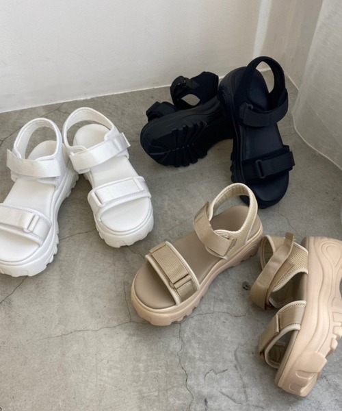 WEGO（ウィゴー）の「WEGO/ベルトスポーツサンダル（サンダル・レディース・ブラック/ライトベージュ/ホワイト・MEDIUM/LARGE）」の4枚目の写真