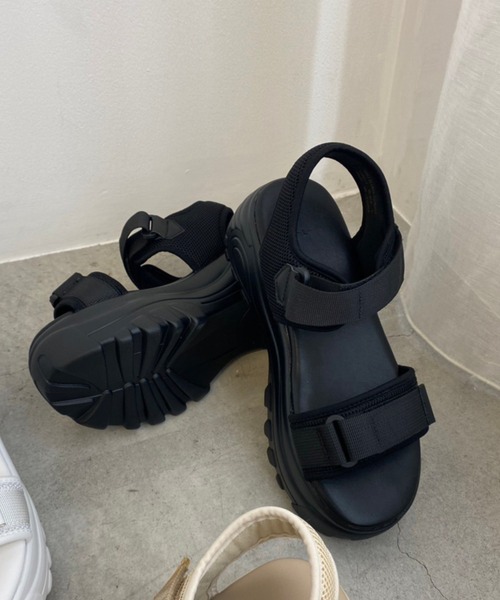 WEGO（ウィゴー）の「WEGO/ベルトスポーツサンダル（サンダル・レディース・ブラック/ライトベージュ/ホワイト・MEDIUM/LARGE）」の16枚目の写真