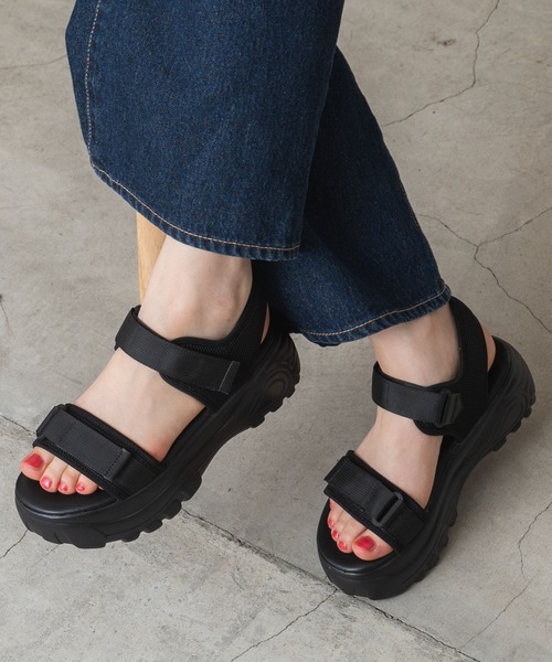 WEGO（ウィゴー）の「WEGO/ベルトスポーツサンダル（サンダル・レディース・ブラック/ライトベージュ/ホワイト・MEDIUM/LARGE）」の19枚目の写真